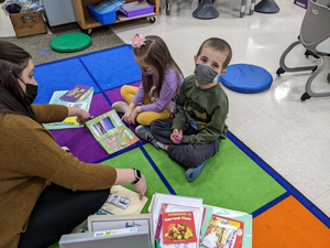 Kindergarteners Work Together on Reading Skills