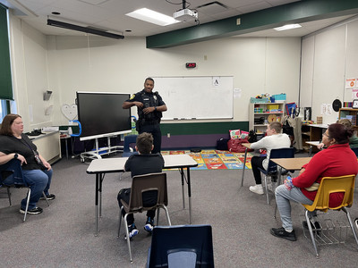 Officer Hudson presents to GMS students.